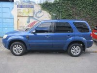 2011 FORD ESCAPE XLS super fresh and clean in and out