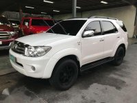 Toyota Fortuner 2006 AT Diesel White For Sale 