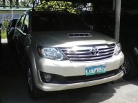 Well-maintained Toyota Fortuner 2013 V AT for sale