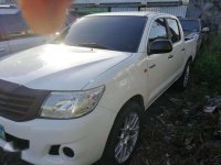 Toyota hilux 2013 J for sale