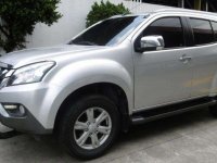 2016 MUX 3.0 4x2 Dsl vs Fortuner Explorer Montero Everest