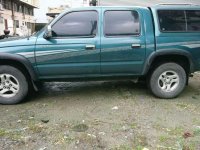 Toyota Hilux 2000 4 x 2  for sale