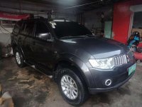 2013 Mitsubishi montero GLX 4x2 AT