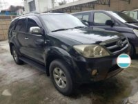 2006 TOYOTA Fortuner 4x2 Gas FOR SALE