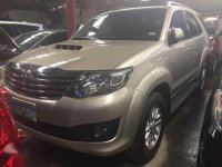 2014 TOYOTA Fortuner 25 G 4x2 Autoamtic Silky Gold