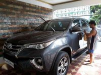 TOYOTA Fortuner 2.4G AT DSL 2018 FOR SALE