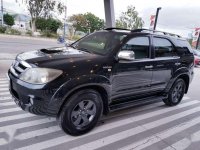 100% FRESH: Toyota Fortuner V 4X4 AT 2008 - 650K NEGOTIABLE!