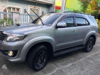 2015 TOYOTA Fortuner V DSL 4X2 AT