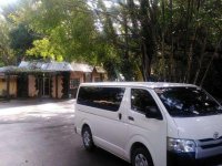 White Toyota Hi Ace Commuter 2015 Manual