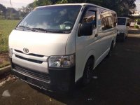 2017 Toyota Hiace commuter 3.0 diesel manual WHITE