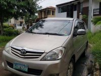 20092009 Toyota Innova FOR SALE