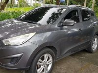 Hyundai Tucson 2011 model gas manual