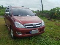 SELLING TOYOTA Innova 2006