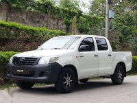 2013 Toyota Hilux j 4x2 MT FOR SALE