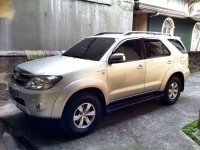 Toyota Fortuner Gas 2006 model