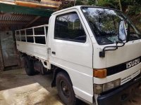 Isuzu Elf Truck Single tire