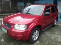 2005 Ford Escape XLT ( top of the line )