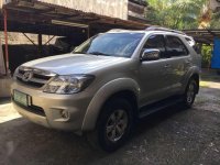 2007 Toyota Fortuner 4x2 Gas FOR SALE