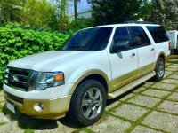 Ford Expedition *Slightly used