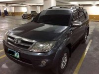 SELLING TOYOTA Fortuner 27 Gas Automatic 2006 