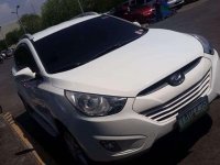 For Sale: HYUNDAI TUCSON 2.0 A/T Color: White