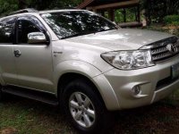 2010 Toyota Fortuner G Automatic Gas