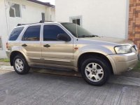 SELLING Ford Escape 2005 AT Gas