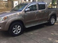 2005 TOYOTA Hilux 4x2 gas FOR SALE