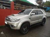 TOYOTA Fortuner v 2011 FOR SALE