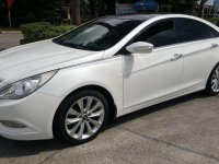 2012 Hyundai Sonata Premium Push button start engine