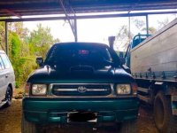2002 model Toyota Hilux sr5 4x4 FOR SALE