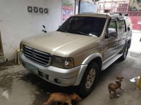 Ford Everest 4x2 2005 FOR SALE