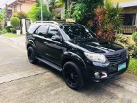 Almost brand new Toyota Fortuner Gasoline 2013