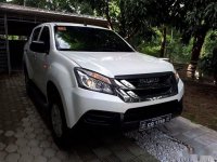 Almost brand new Isuzu Mu-X Diesel 2016 for sale