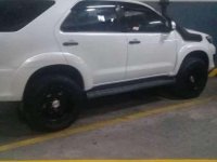 SELLING TOYOTA Fortuner 2015 V