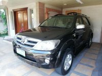 Toyota Fortuner uner gas 2006 automatic