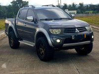 2012 Mitsubishi Strada glsv 4x4 top of the line