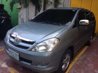 SELLING Toyota Innova v 2008