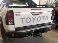 Toyota Hilux 2016 white 4x4 manual FOR SALE