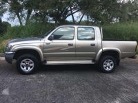 2005 Toyota Hilux SR5 4x4 manual FOR SALE