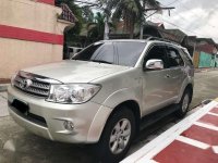 2010 Toyota Fortuner g mtic gas FOR SALE