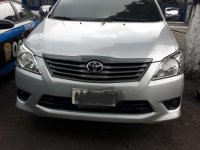 SELLING TOYOTA Innova j 2015