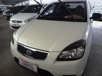 Kia Rio 2010 Gasoline Manual White