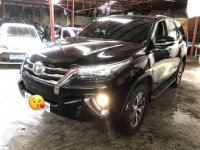 TOYOTA Fortuner 2.4 V 4x2 2017 Automatic Black