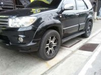 2010 TOYOTA Fortuner g 2.5 automatic