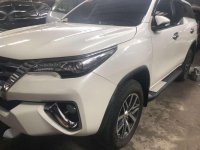 2016 Toyota Fortuner 2.4 V 4x2 Automatic Transmission PEARL WHITE