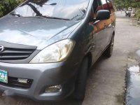 SELLING TOYOTA Innova Manual 2011