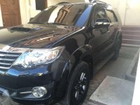 Toyota Fortuner 2015 V top of the line 4x2