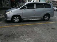 SELLING Toyota Innova J 2010