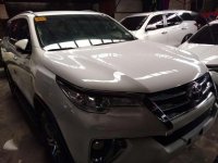 2018 Toyota Fortuner 2.4G 4x2 manual diesel newlook WHITE